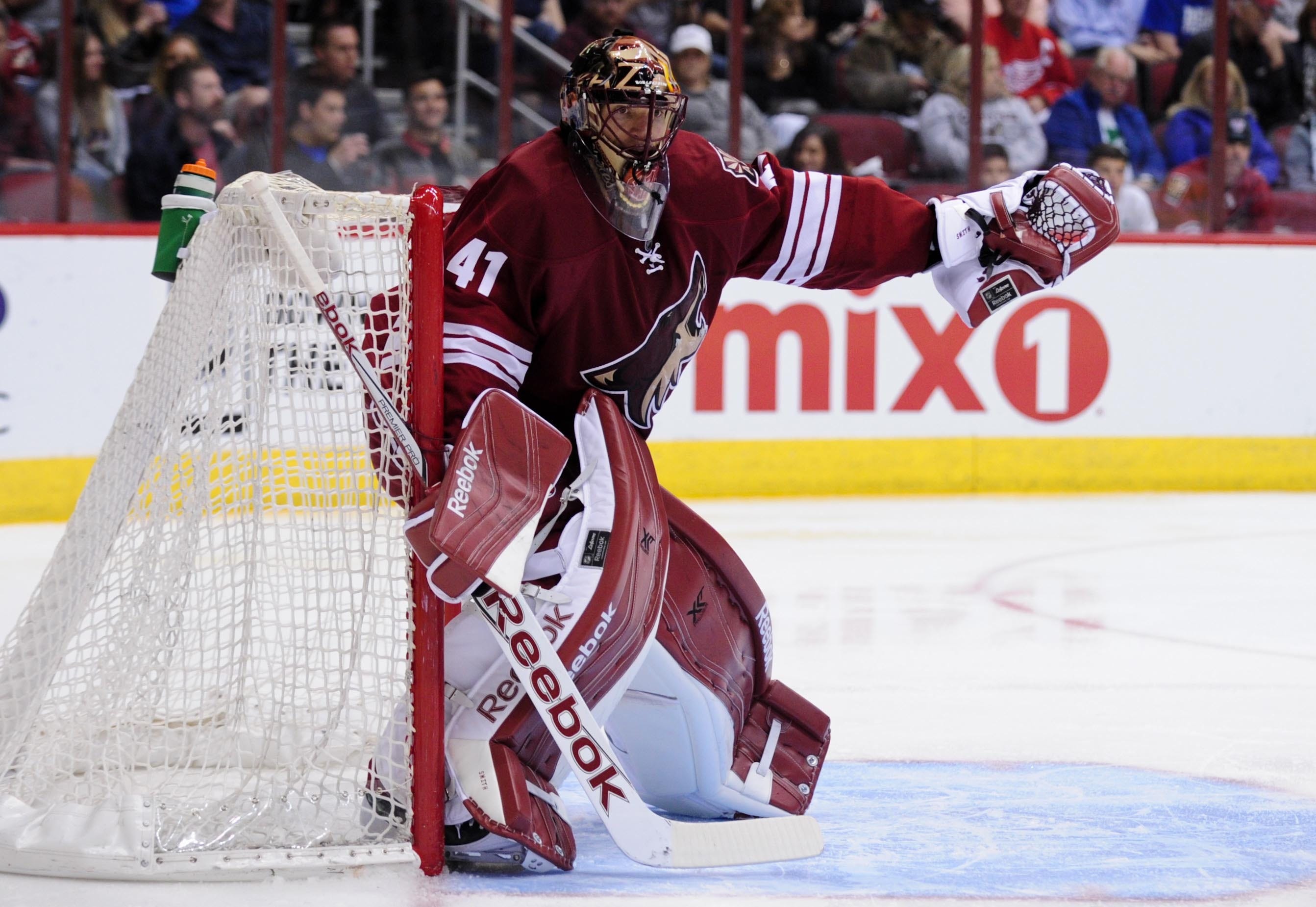mike smith coyotes jersey